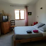 Les Acacias Bed & Breakfast Colombiers (Herault)