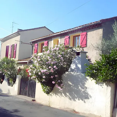 Les Acacias Bed & Breakfast