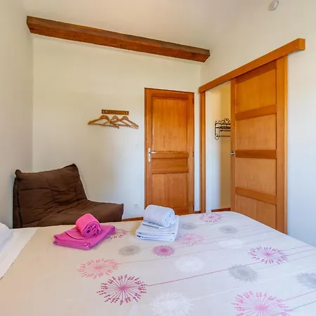 Les Acacias 3* Colombiers (Herault)